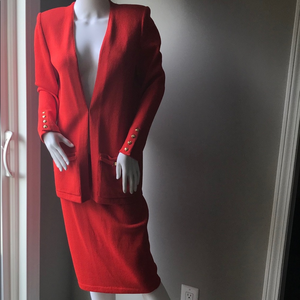 VINTAGE St.John NWOT 2pc jacket with skirt VINTAGE NEVER WORN